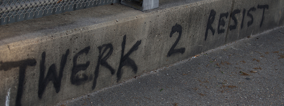 Twerk 2 resistPopowackeln (Twerking) als Widerstandsform queerer Blackness.
