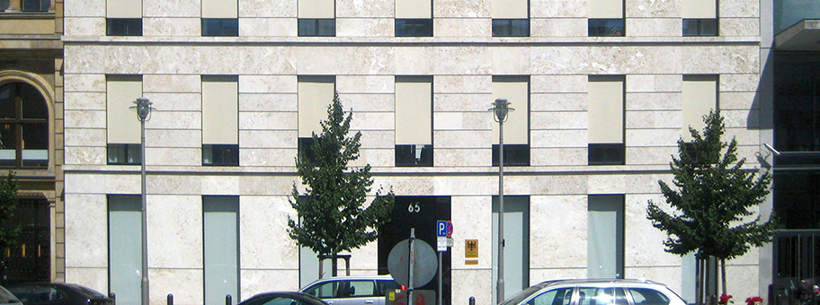 Neubau des Bundesministeriums für Arbeit und Soziales in BerlinMitte, hier die Fassade an der Mohrenstrasse 65.