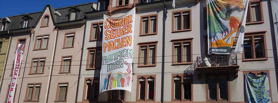 Die besetzte Liegenschaft an der Elsässerstrasse 128132 in Basel.