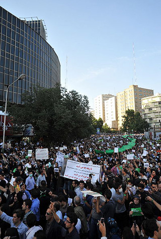 Iran_election_protest_June_1.jpg