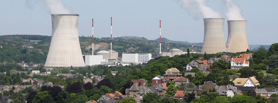 Das Atomkraftwerk Tihange bei Huy, Belgien.