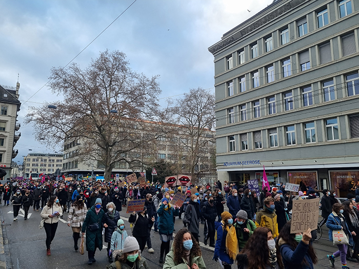 Zürich: Demo gegen Femizide