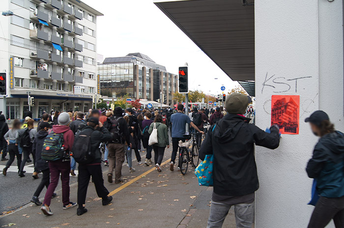 Zürich: Demo gegen die Räumung des Koch Areals