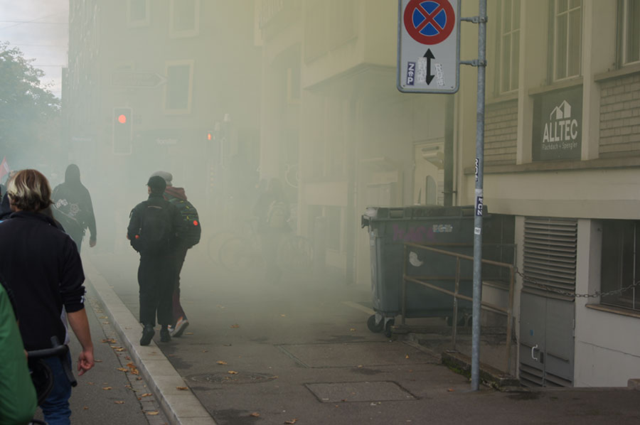 Zürich: Demo gegen die Räumung des Koch Areals