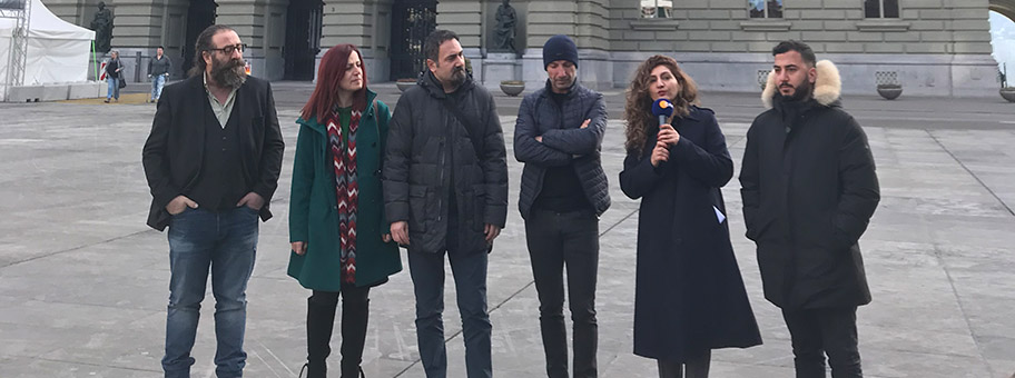 Die Delegation auf dem Bundesplatz in Bern, Januar 2020.