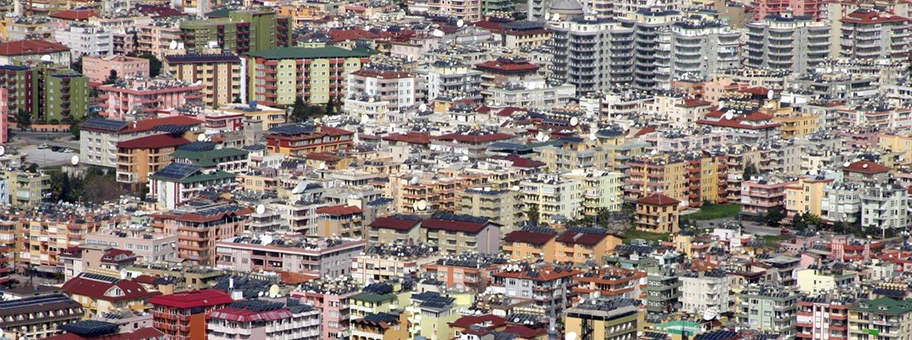Die türkische Grossstadt Antalya am Mitelmeer.