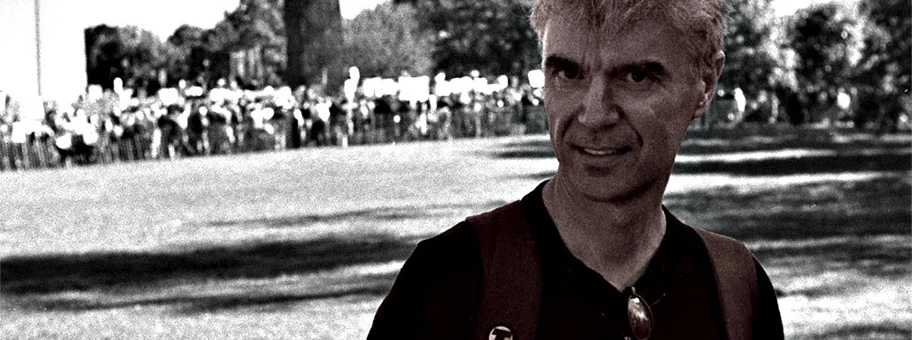 Der ehemalige Frontman der Popgruppe «Talking Heads», David Byrne, an einer Anti-Kriegs Demo in Washington DC.