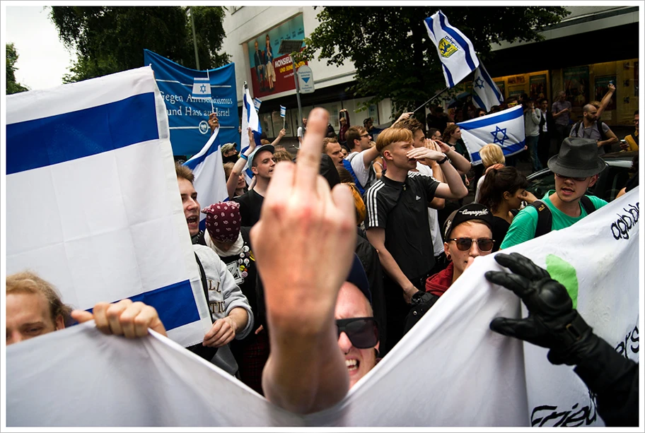 Antideutsche protestieren am Al Quds Tag in Berlin, Juli 2014.