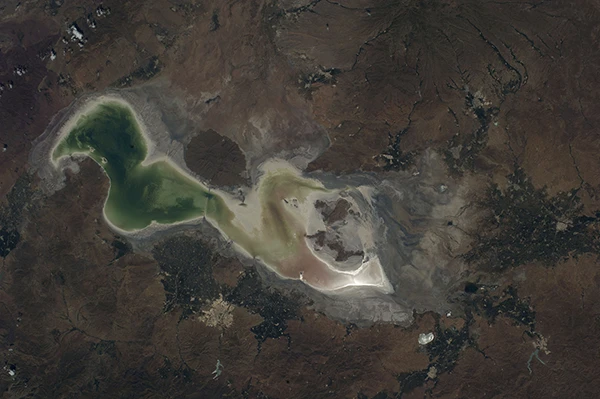 Der Urmia See wird immer kleiner - seine Ausdehnung beträgt nur noch 12 Prozent seiner maximalen Grösse in den 1970er Jahren.