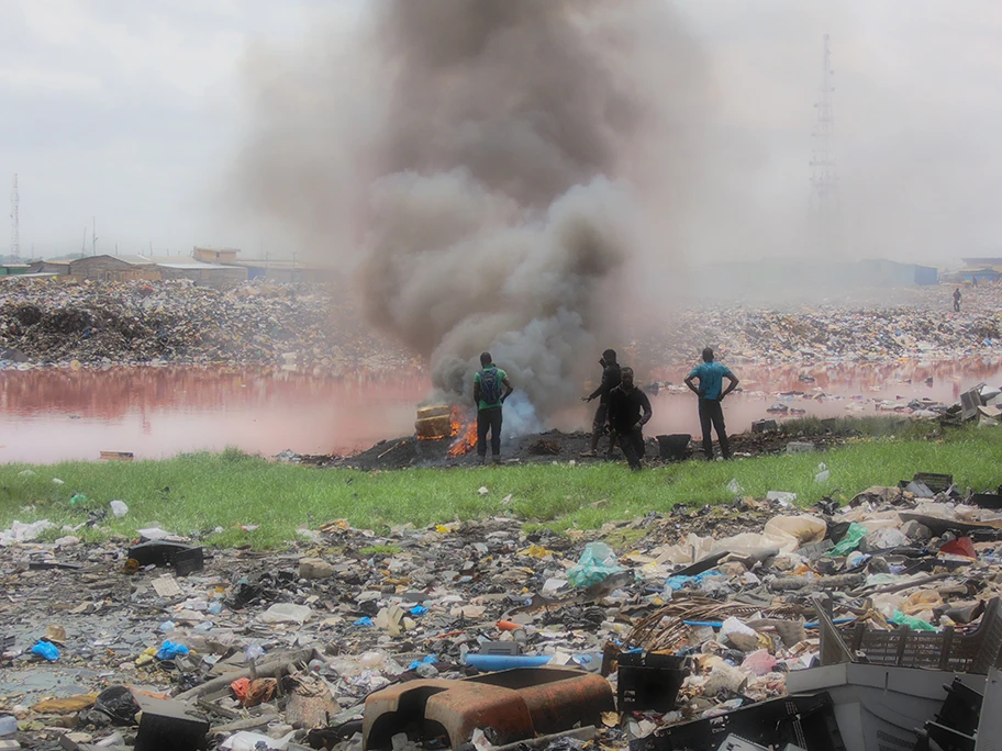 Auf der Müllhalde von Agbogbloshie in Accra, der Hauptstadt von Ghana.