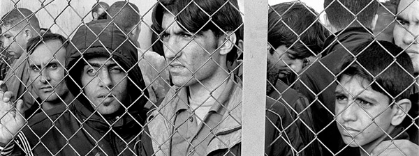 Inhaftierte Flüchtlinge im Internierungslager bei Fylakio in Griechenland.