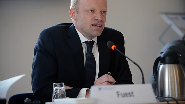 Clemens Fuest bei der Wissenschaftlichen Round-Table-Jahrestagung 2012.