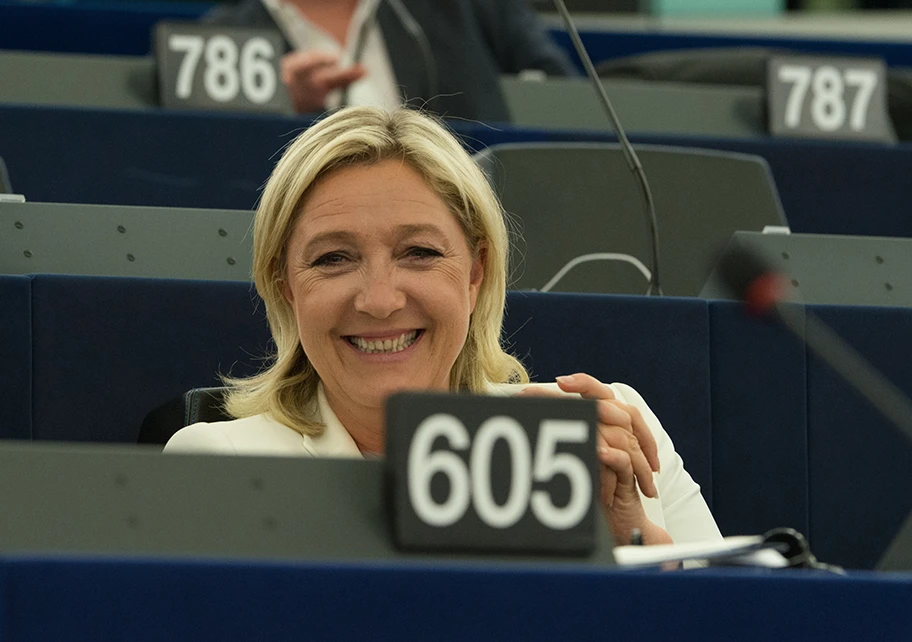 Marine Le Pen darf sich freuen. Erstmals werden in allen 13 Regionalräten Vertreter des FN sitzen, insgesamt 358.