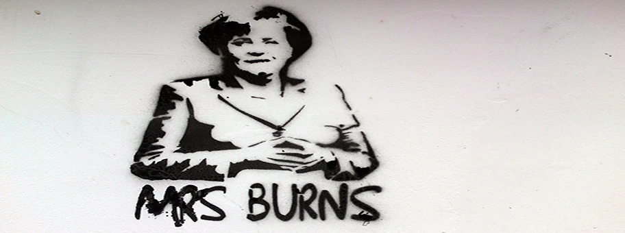 Merkel als Mrs. Burns - Stencil an einer Hauswand.