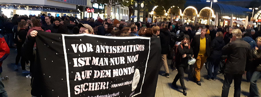 Mahnwache gegen Antisemitismus nach Anschlag in Halle, Hannover, Oktober 2019.