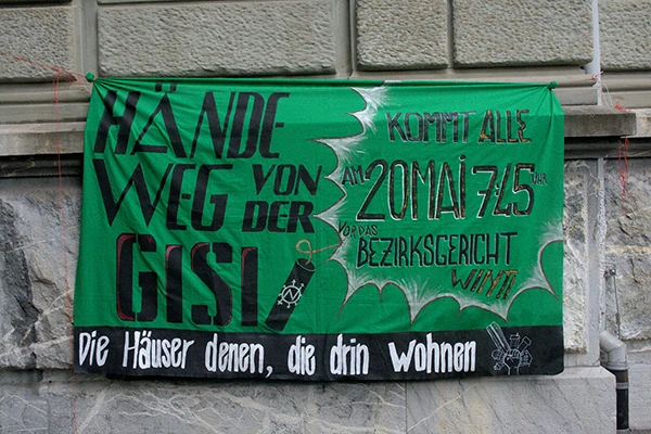 Transpi vor dem Bezirksgericht in Winterthur, 20. Mai 2025.