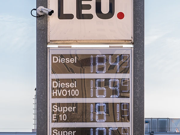 Treibstoffpreise nach Beginn von "Epic Fury" am 28.02.2026. Aufgrund der Einschränkungen der Straße von Hormus werden höhere Preise erwartet.