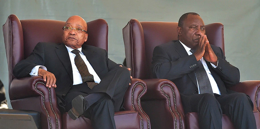 Präsident Jacob Zuma (links) vertraut nicht mehr darauf, dass sein Vize Cyril Ramaphosa (rechts) ihm nach seiner Amtsausscheidung Schutz vor der Justiz bieten wird.