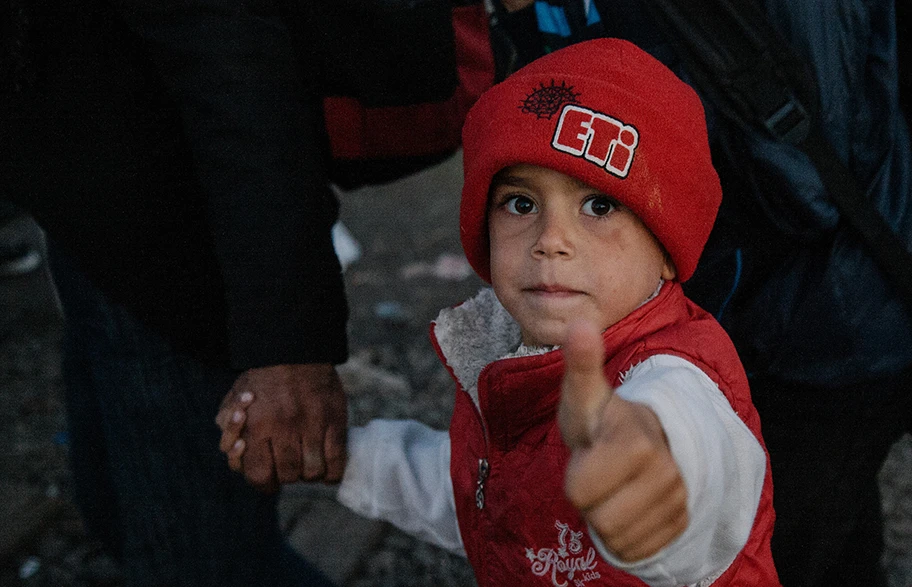 Kriegsflüchtlinge an der ungarisch-serbischen Grenze.