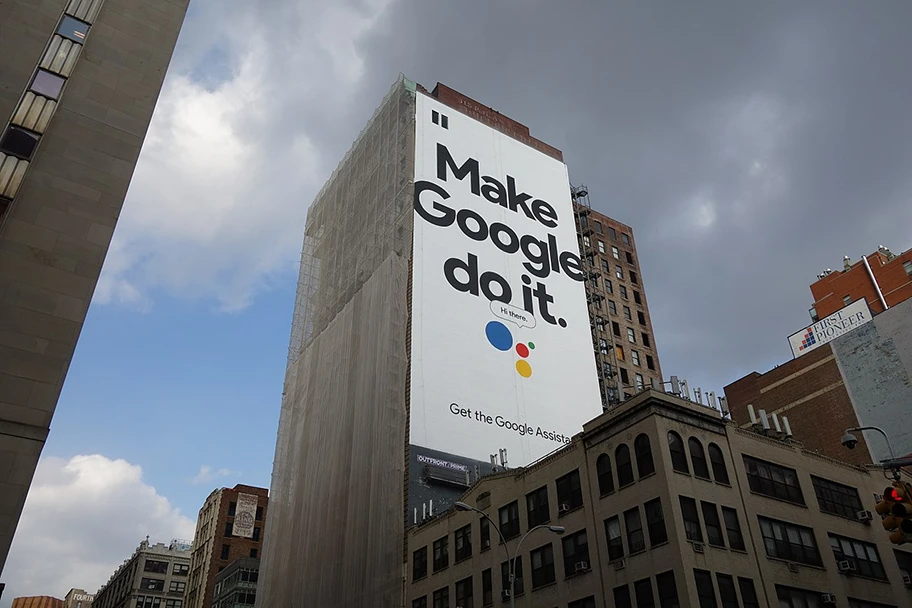 Google-Werbung auf der Park Avenue South, Manhattan, New York, USA.