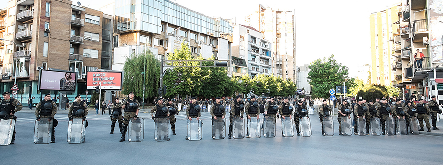 Mazedonische Polizei auf einer «Colorful Revolution»-Demonstration in Skopje im April 2016.