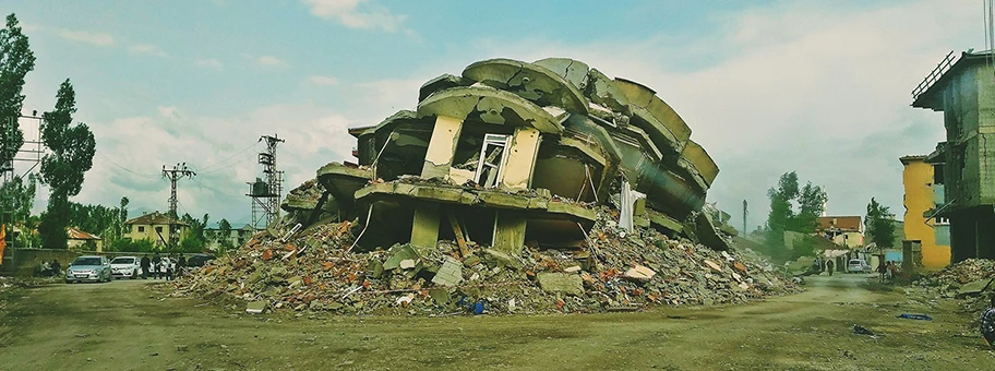 Zerstörtes Haus in Yüksekova nach der türkischen Militäroperation, Juni 2016.