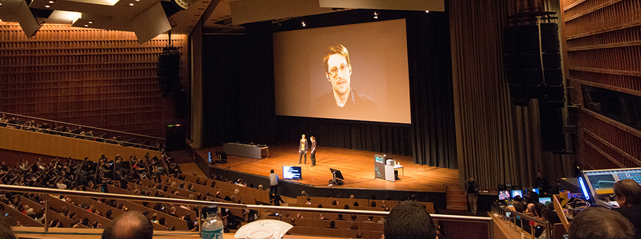 Edward Snowden auf dem 33. Chaos Communication Congress.