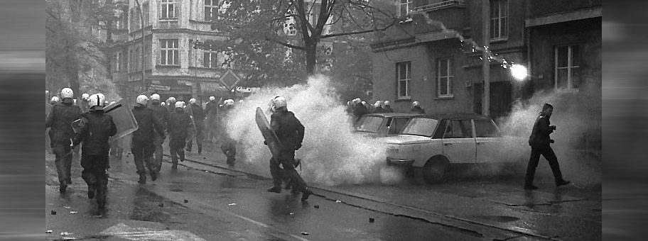 Tränengas in Berlin, 1991.