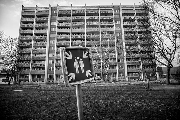 Eine radikale Klassenpolitik begnügt sich nicht damit, mehr Ausgleich zwischen den Klassen zu fordern. Sie ist dann radikal, wenn sie an der Wurzel der Klassenherrschaft, der Produktion von Reichtum, ansetzt.