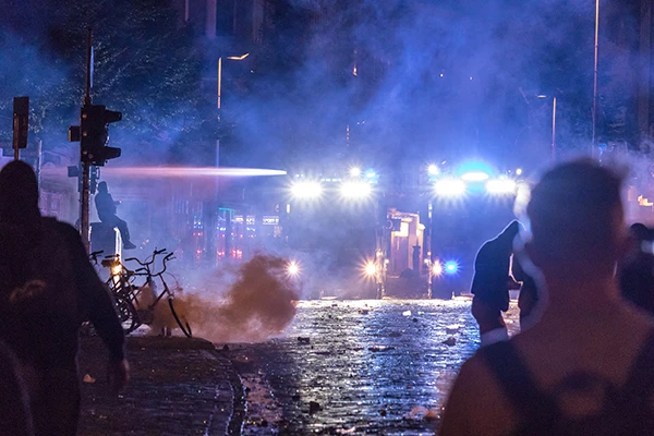 Schanzenviertel in Hamburg in der Nacht von Samstag zu Sonntag zum G20 Gipfel.