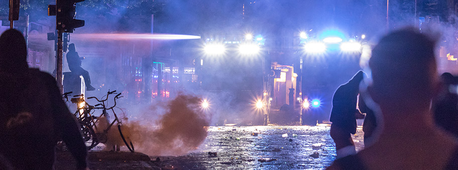 Schanzenviertel in Hamburg in der Nacht von Samstag zu Sonntag zum G20 Gipfel.