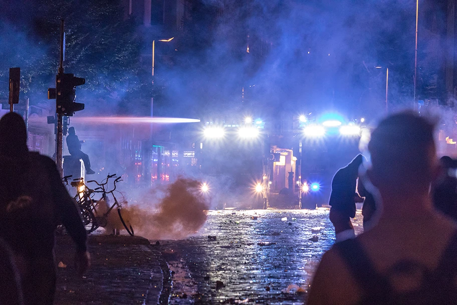 Schanzenviertel in Hamburg in der Nacht von Samstag zu Sonntag zum G20 Gipfel.