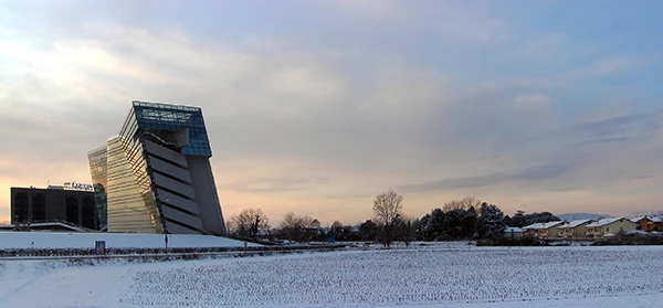Verwaltungsgebäude der Hypo Group Alpe Adria in Klagenfurt, Österreich.