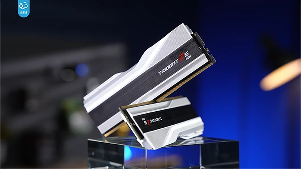 DDR5 RAM DIMMs Ryzen 9000-Mikroprozessorenserie von AMD.