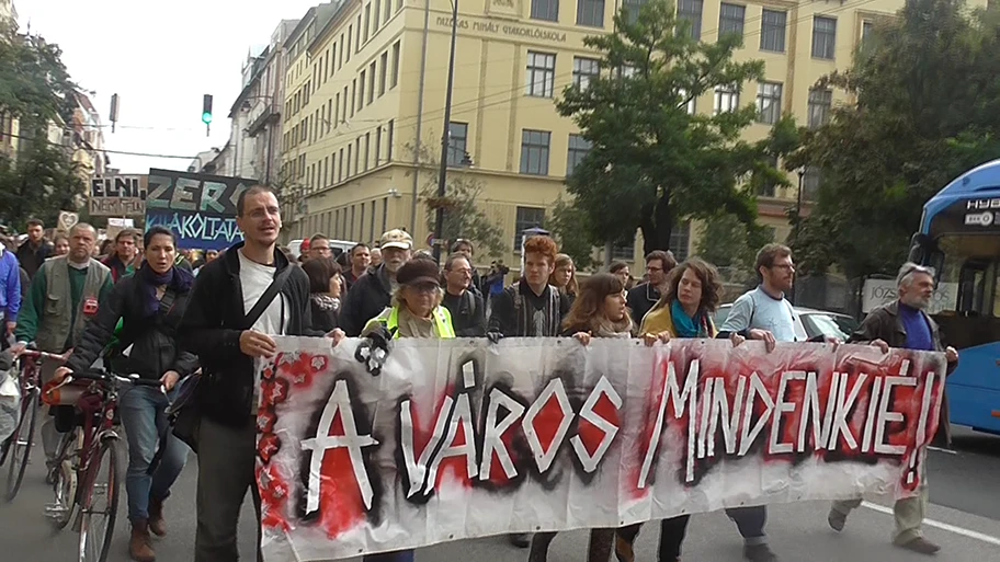 Demonstration in Budapest der Bürgerinitiative AVM.