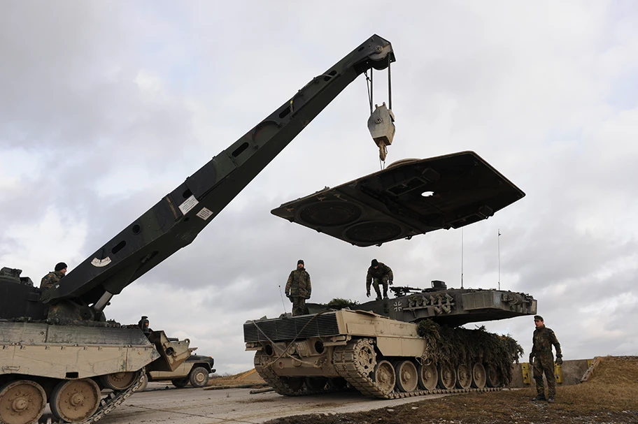 Leopard 2 Panzer bei einer Übung in Grafenwöhr.