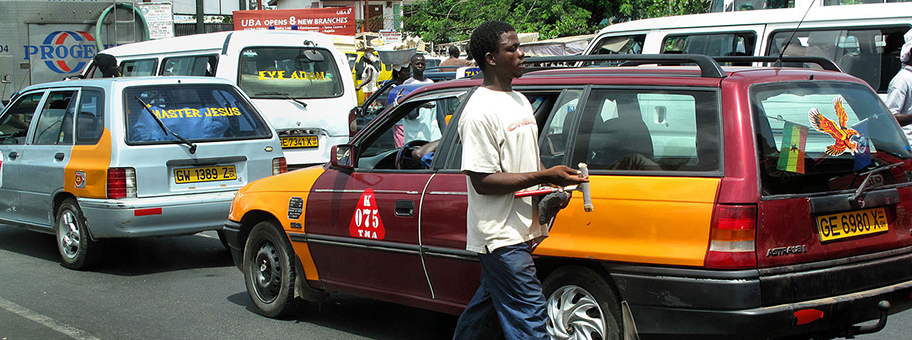 Strassenverkehr in Accra, der Hauptstadt von Ghana. Afrika ist weder ein hoffnungsloser Fall noch ein Wirtschaftswunder, zumal nicht als einheitliche Masse.