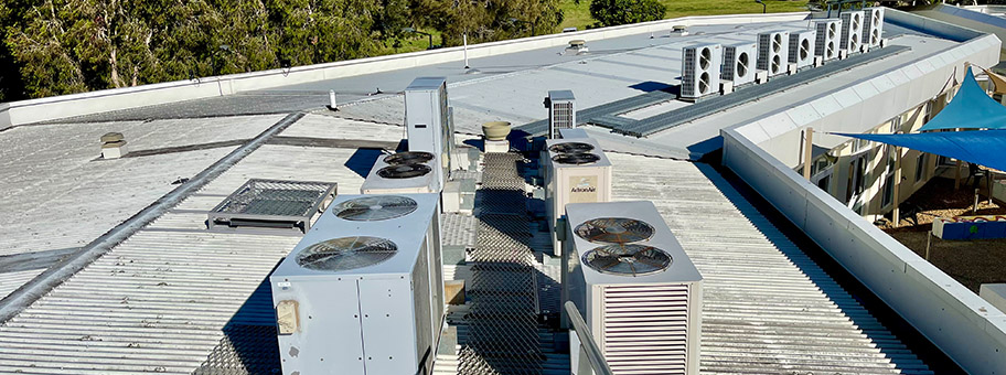 Klimaanlage auf dem Dach eines Spitals in Australien, August 2021.