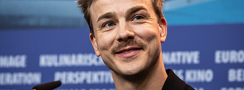Der deutsche Schauspieler Albrecht Schuch (hier an der  Berlinale 2019) spielt Thomas Brasch.
