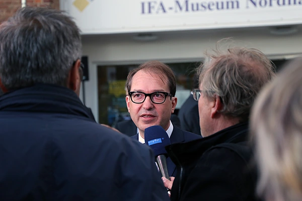 Alexander Dobrindt bei einem Interview in Nordhausen.