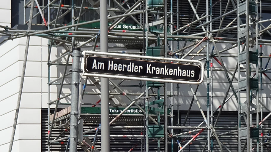 Am Heerdter Krankenhaus in Düsseldorf.