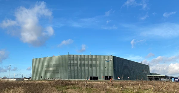 Amazon-Vertriebszentrum in Antwerpen, Belgien.