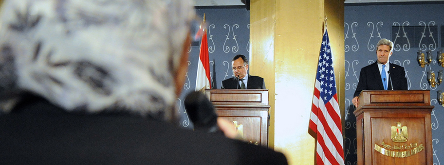 Pressekonferenz in Kairo mit dem ägyptischen Aussenminister Nabil Fahmyund US-Aussenmimister John Kerry.