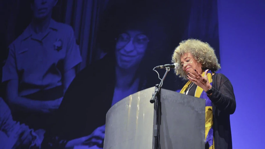 Angela Davis am 22. März 2019 an einer Konferenz in Montevideo, Uruguay.