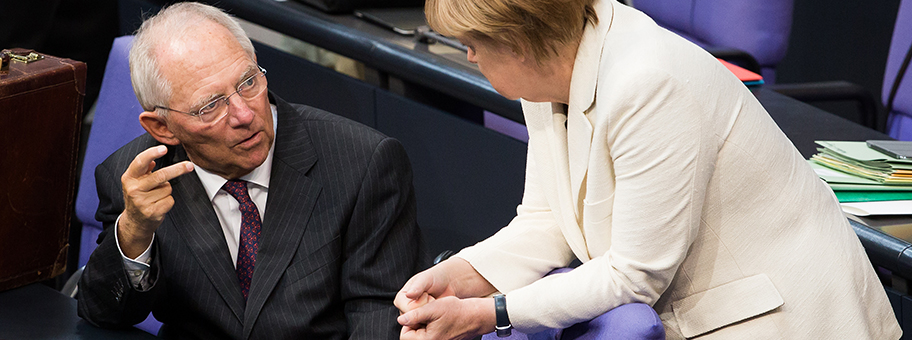 Wolfgang Schäuble und Angela Merkel im Bundestag 2014.