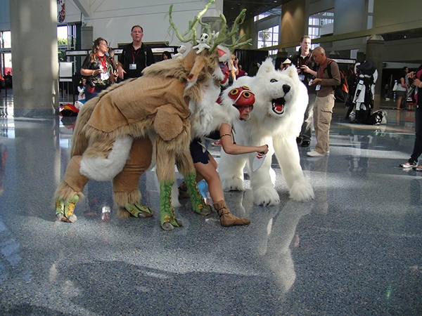 Figuren aus dem Film Mononoke, Anime Expo 2010, Los Angeles, USA.