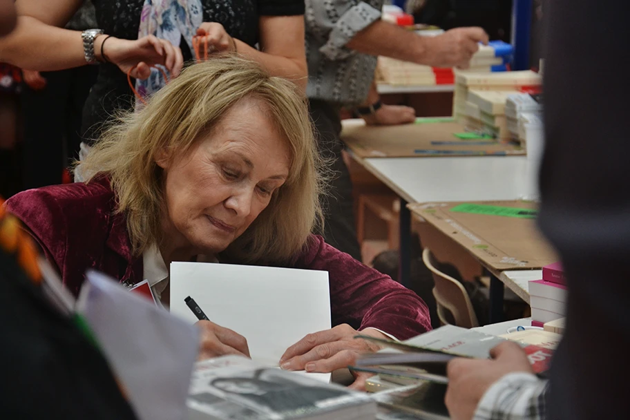 Annie Ernaux am 30. Foire du livre in Brive-la-Gaillarde, November 2011.