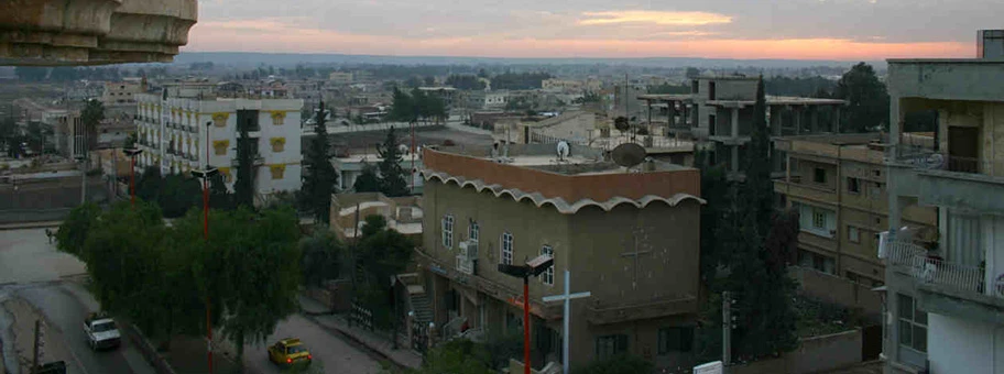 Sonnenuntergang in der von der ISIS kontrollierten syrischen Stadt Rakka.