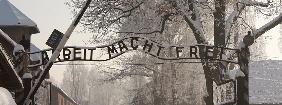 Eingangstor von Auschwitz-Birkenau.