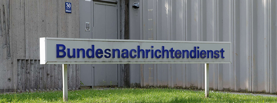 Haupteingang zum Gelände des Bundesnachrichtendienstes in Pullach.